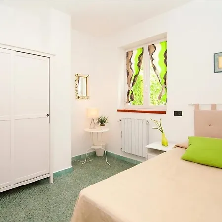 Acquamarina 3 Bedrooms Apartamento Sorrento